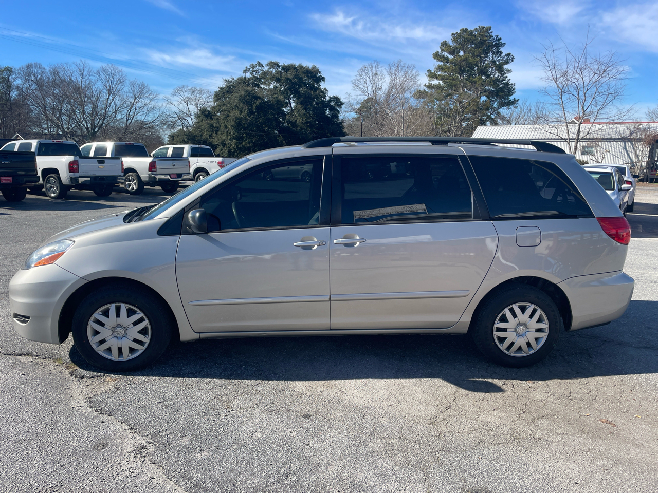 Toyota Sienna CE FWD 7-Passenger 2007
