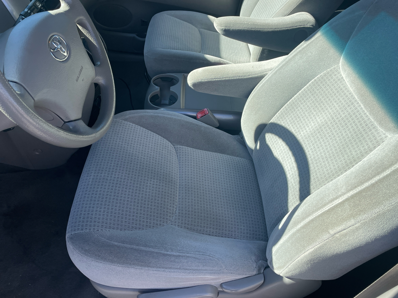 Toyota Sienna CE FWD 7-Passenger 2007