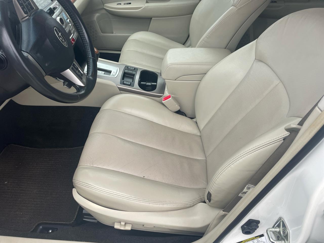 Subaru Outback 2.5i Limited 2013