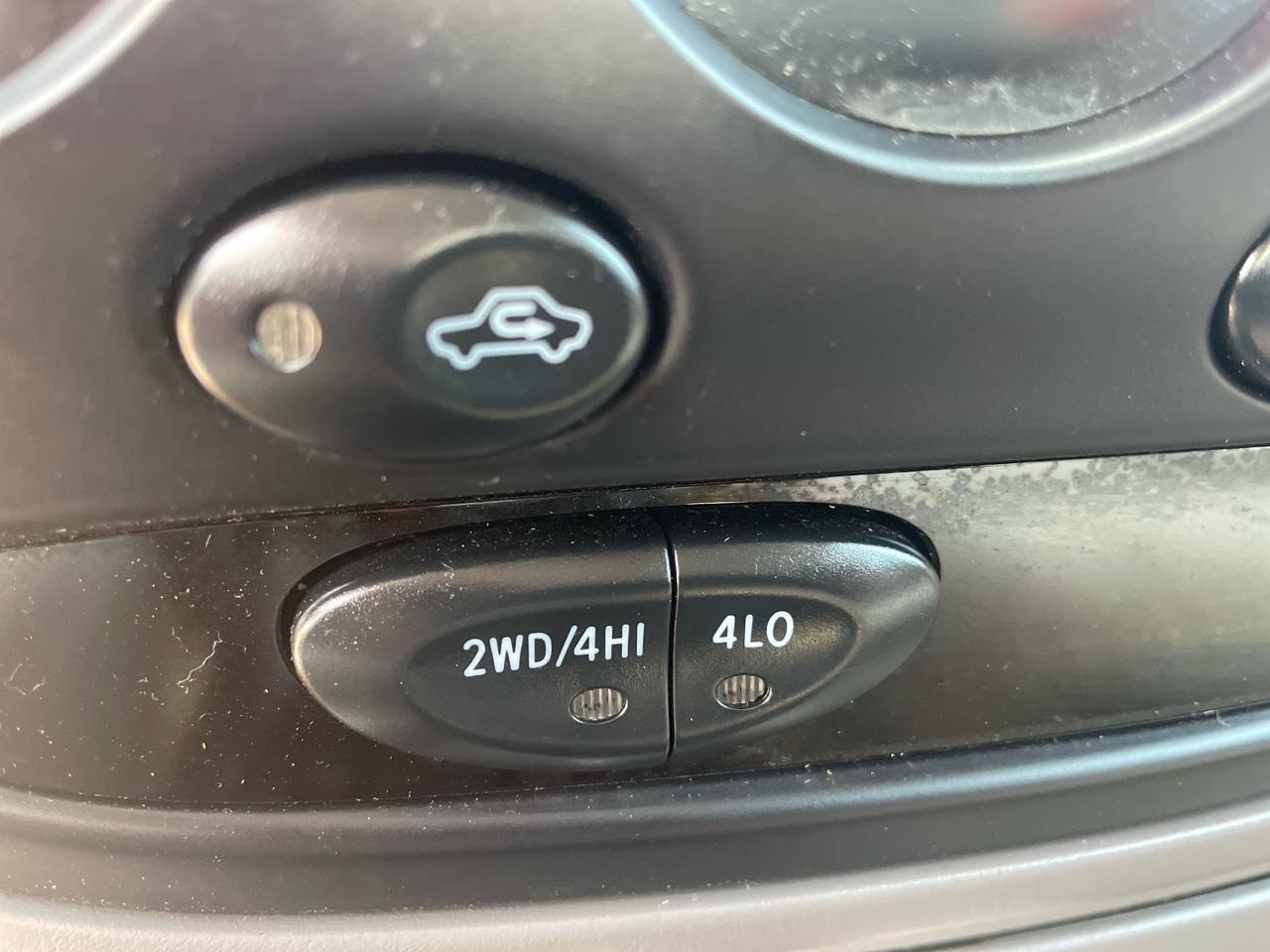 Toyota Tundra SR5 4.7L Double Cab 4WD 2006