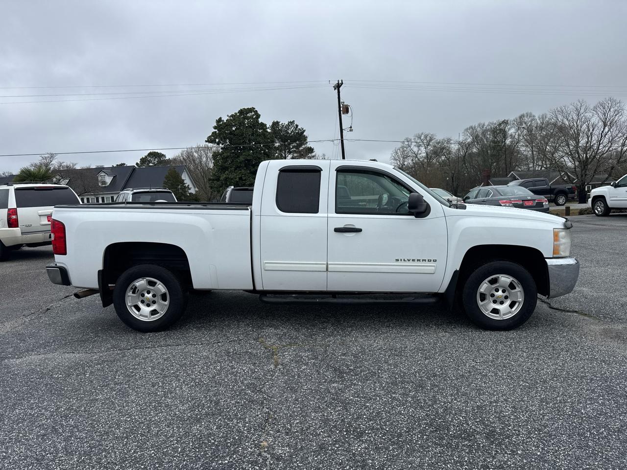 Chevrolet Silverado 1500 2WD Ext Cab 134.0" LT w/1LT 2013