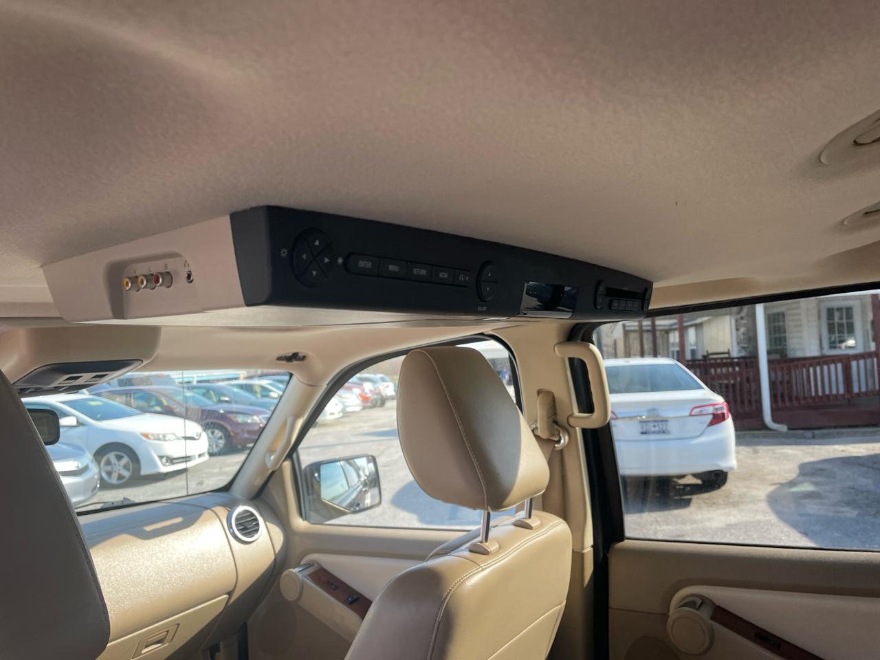 Ford Explorer Eddie Bauer 4.0L 2WD 2010