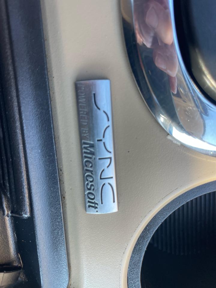 Ford Explorer Eddie Bauer 4.0L 2WD 2010