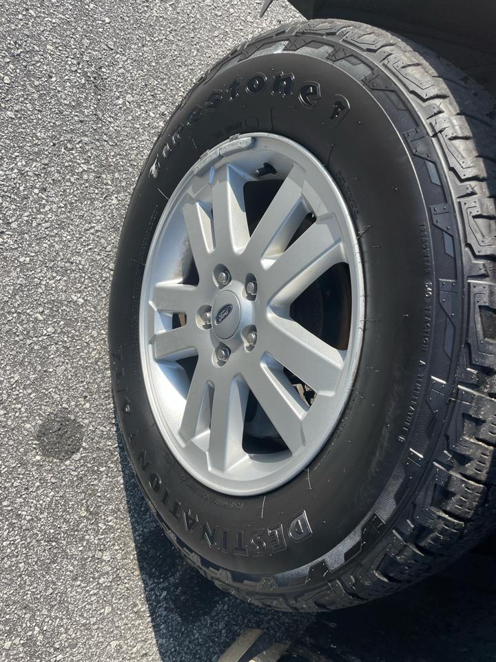 Ford Explorer Eddie Bauer 4.0L 2WD 2010