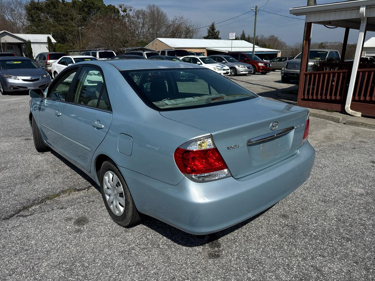 Toyota Camry LE 2005