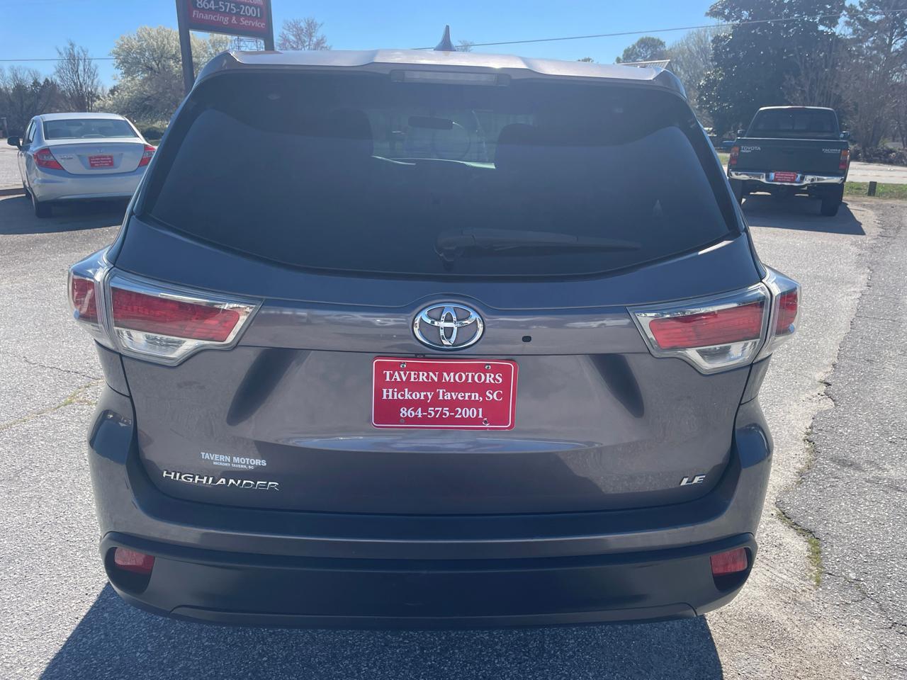 Toyota Highlander LE FWD V6 2014