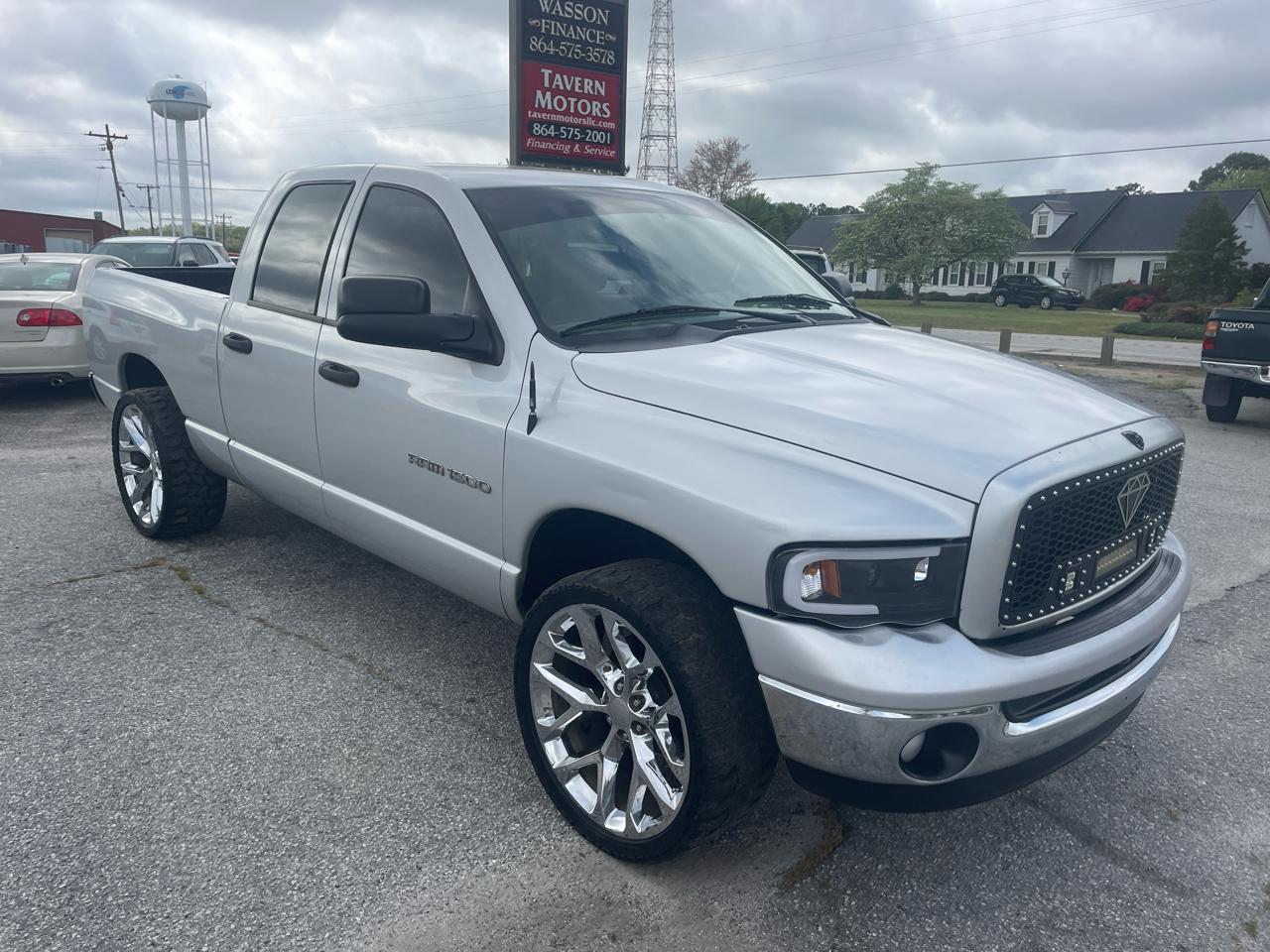 Dodge Ram 1500 2WD Quad Cab 140.5" SLT 2005