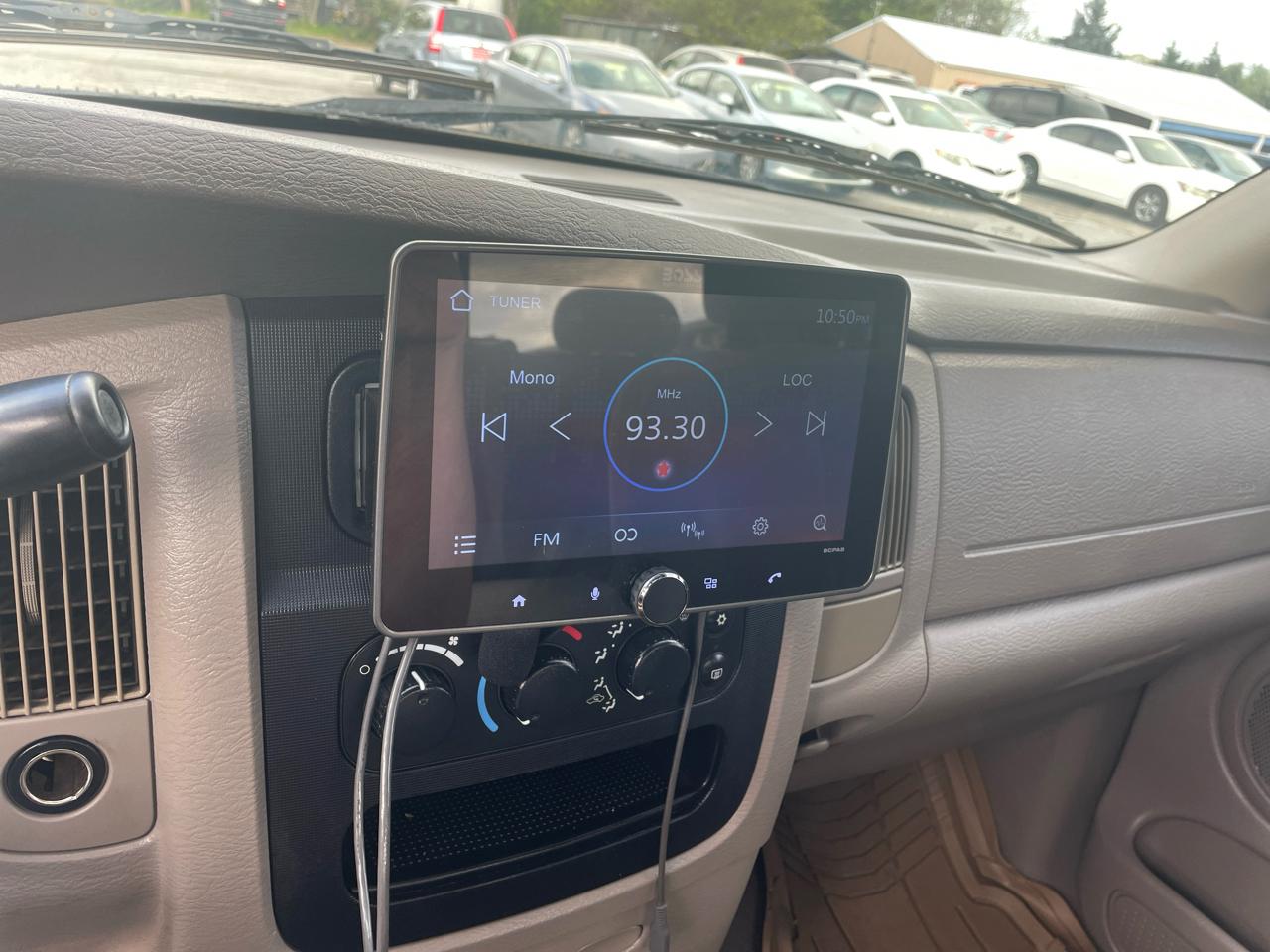 Dodge Ram 1500 2WD Quad Cab 140.5" SLT 2005