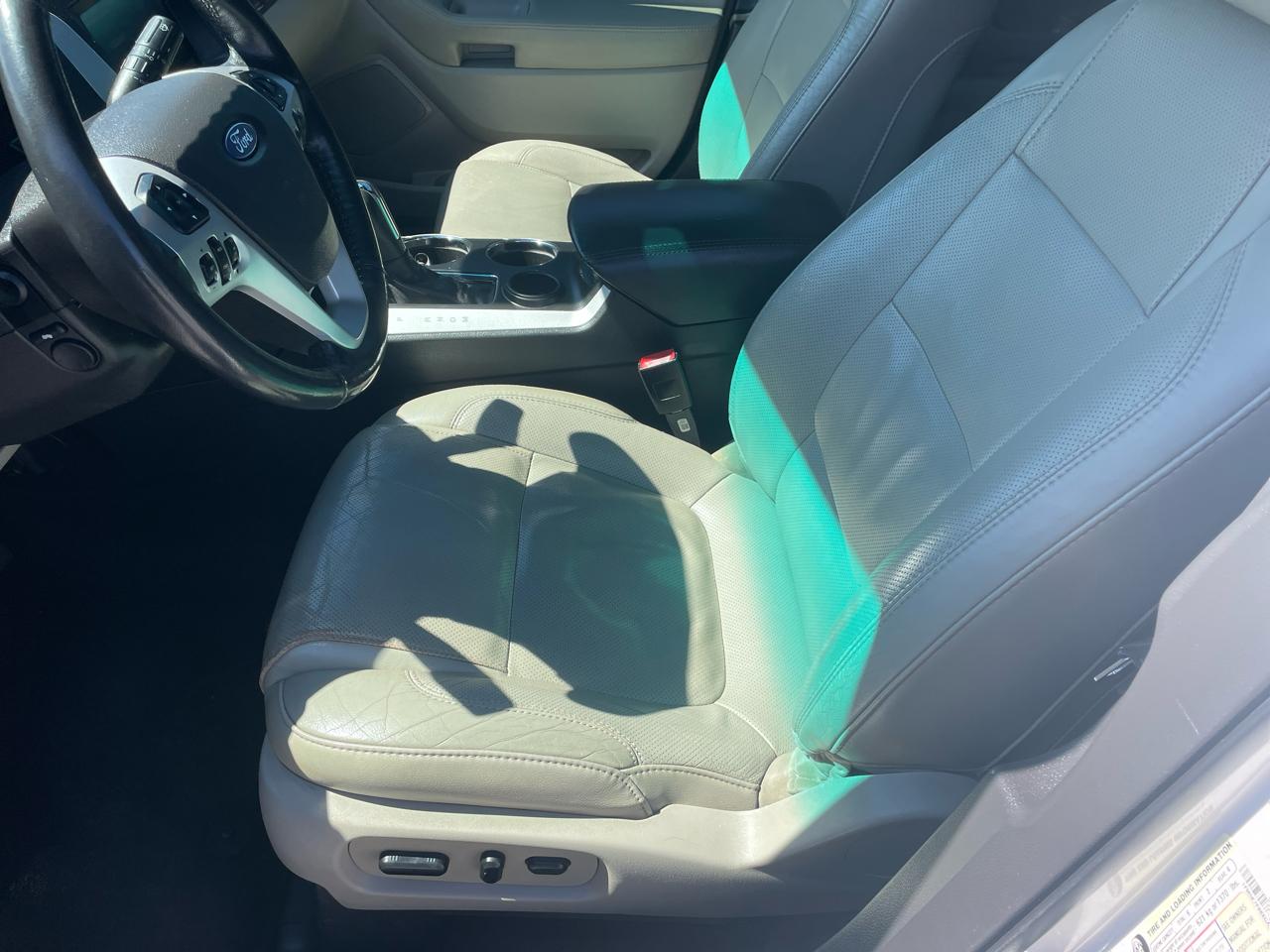 Ford Explorer Limited FWD 2014