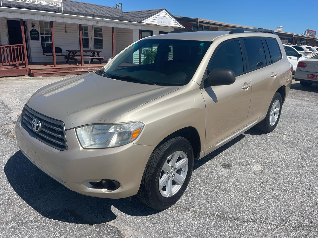 Toyota Highlander Base 2WD I4 2010