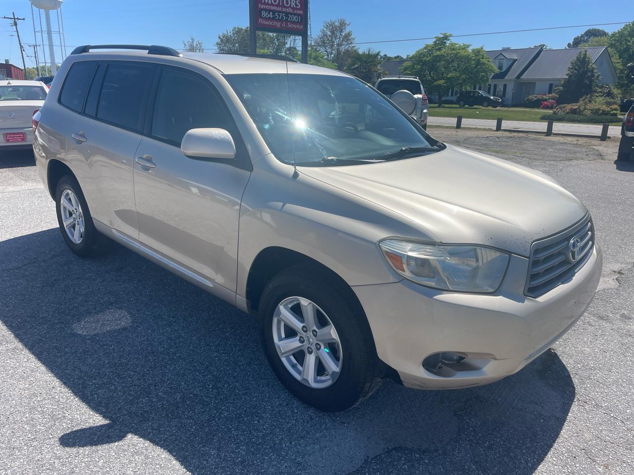 Toyota Highlander Base 2WD I4 2010