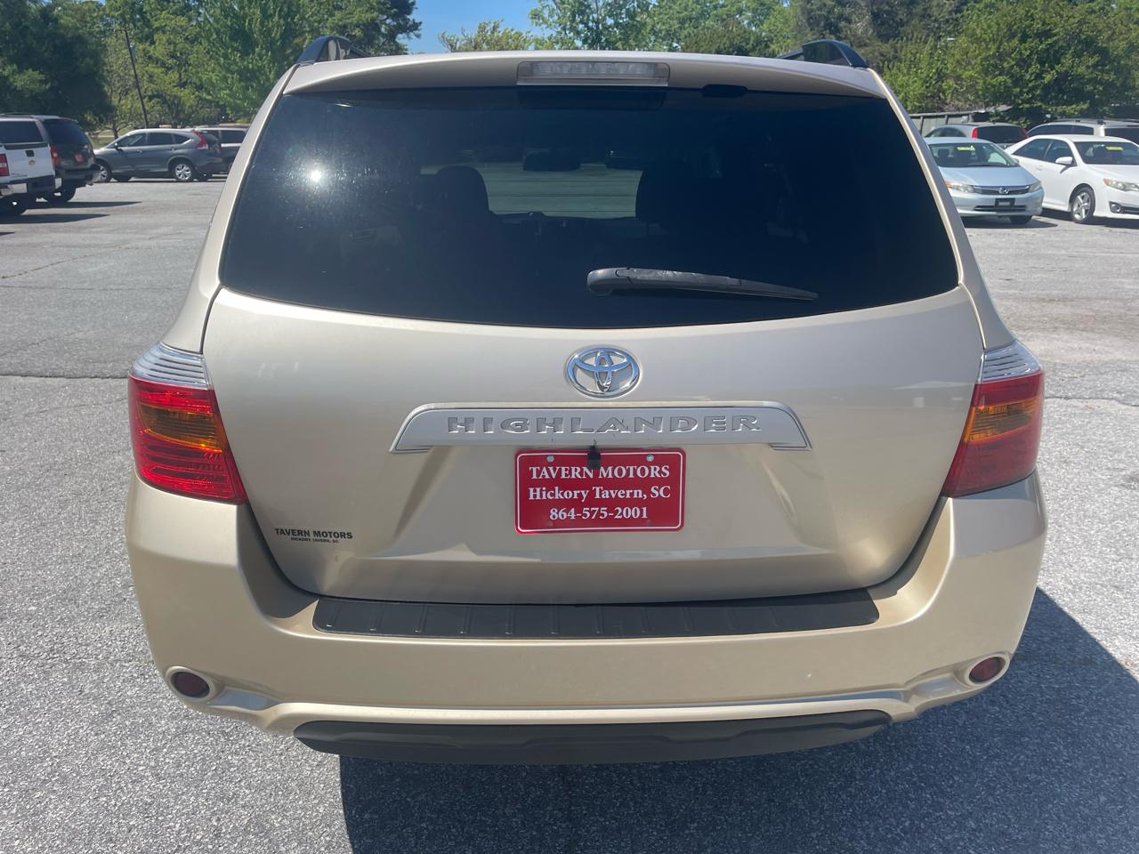 Toyota Highlander Base 2WD I4 2010