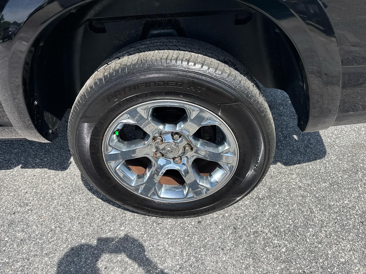 RAM 1500 Laramie Crew Cab SWB 4WD 2014