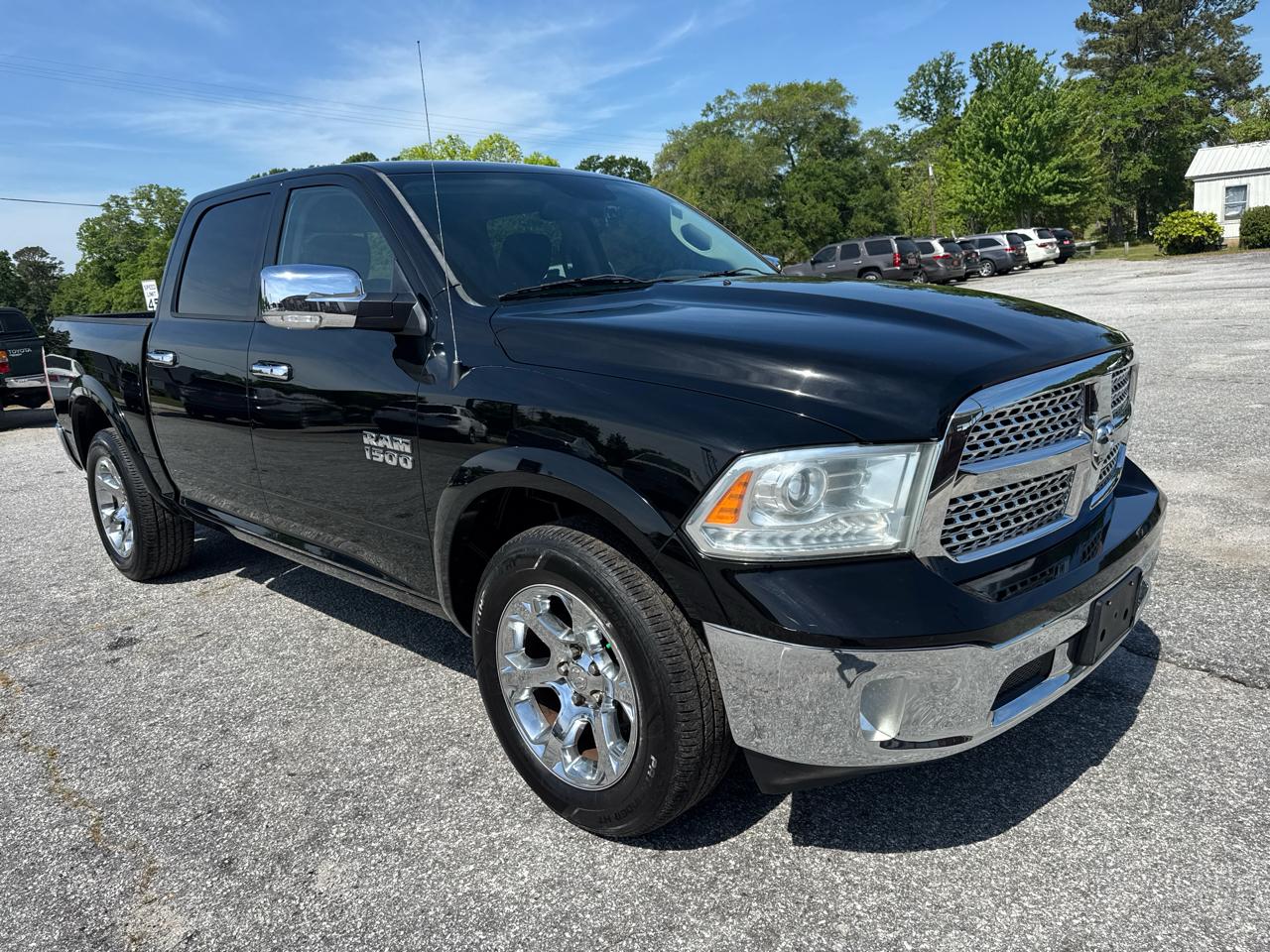 RAM 1500 Laramie Crew Cab SWB 4WD 2014