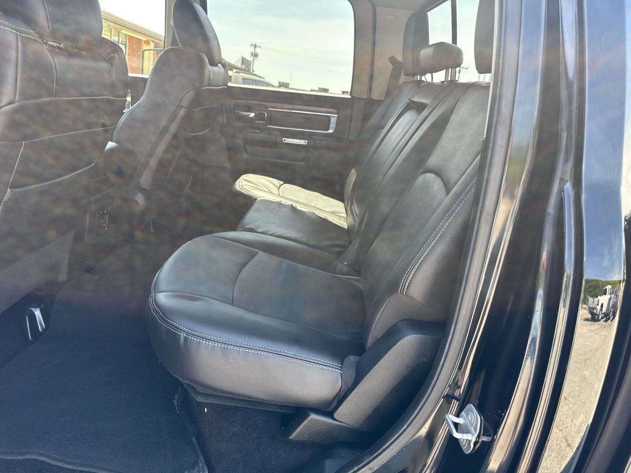 RAM 1500 Laramie Crew Cab SWB 4WD 2014