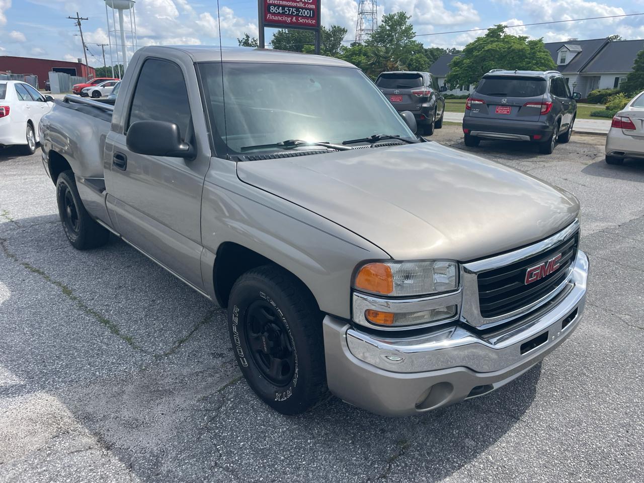 GMC Sierra 1500 2WD Reg Cab 133.0" SL 2003