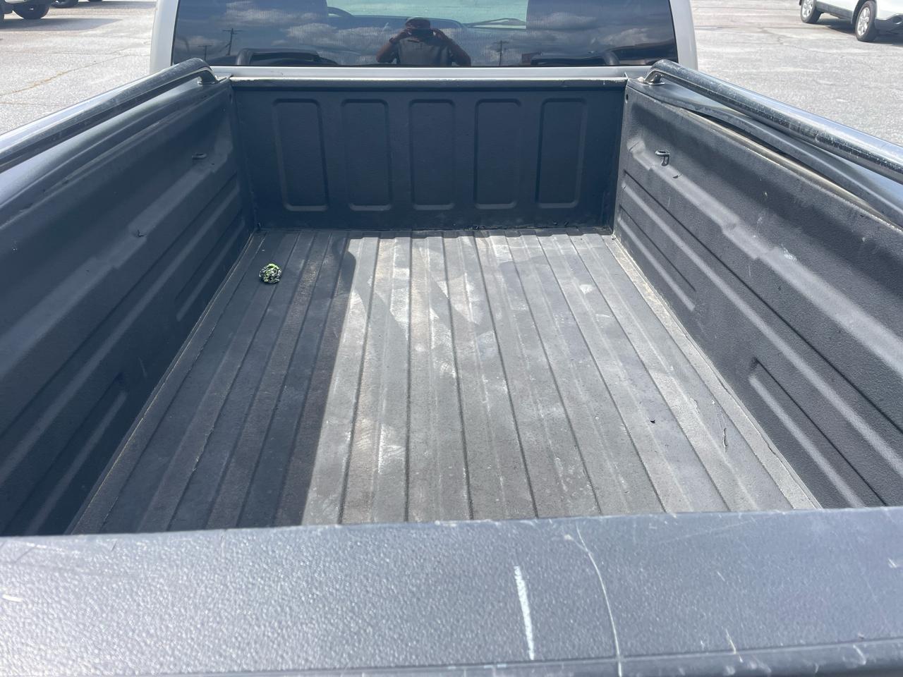 GMC Sierra 1500 2WD Reg Cab 133.0" SL 2003