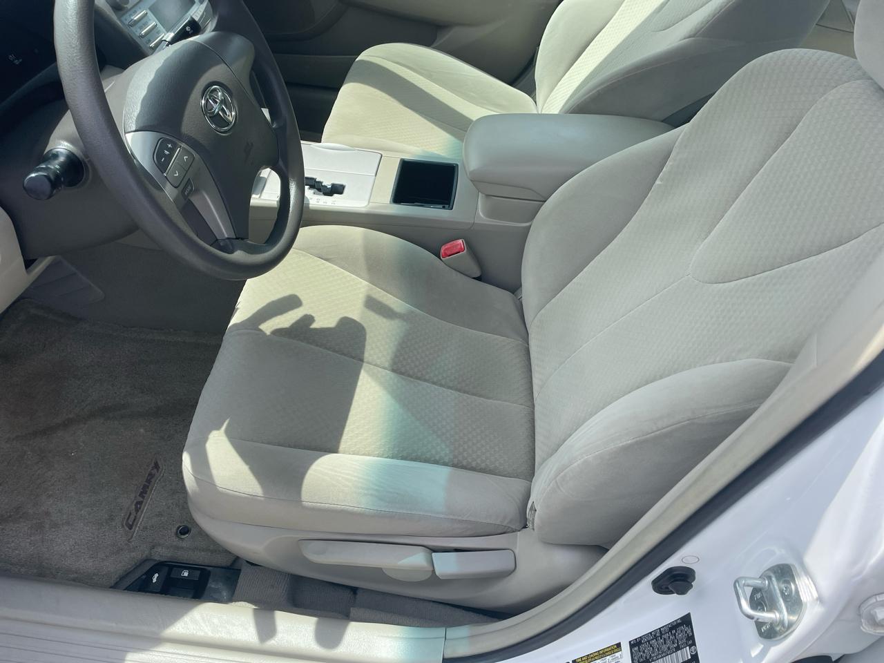 Toyota Camry 4dr Sdn I4 Auto LE (Natl) 2008