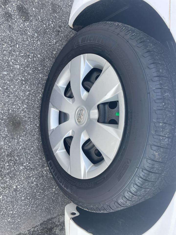 Toyota Camry 4dr Sdn I4 Auto LE (Natl) 2008