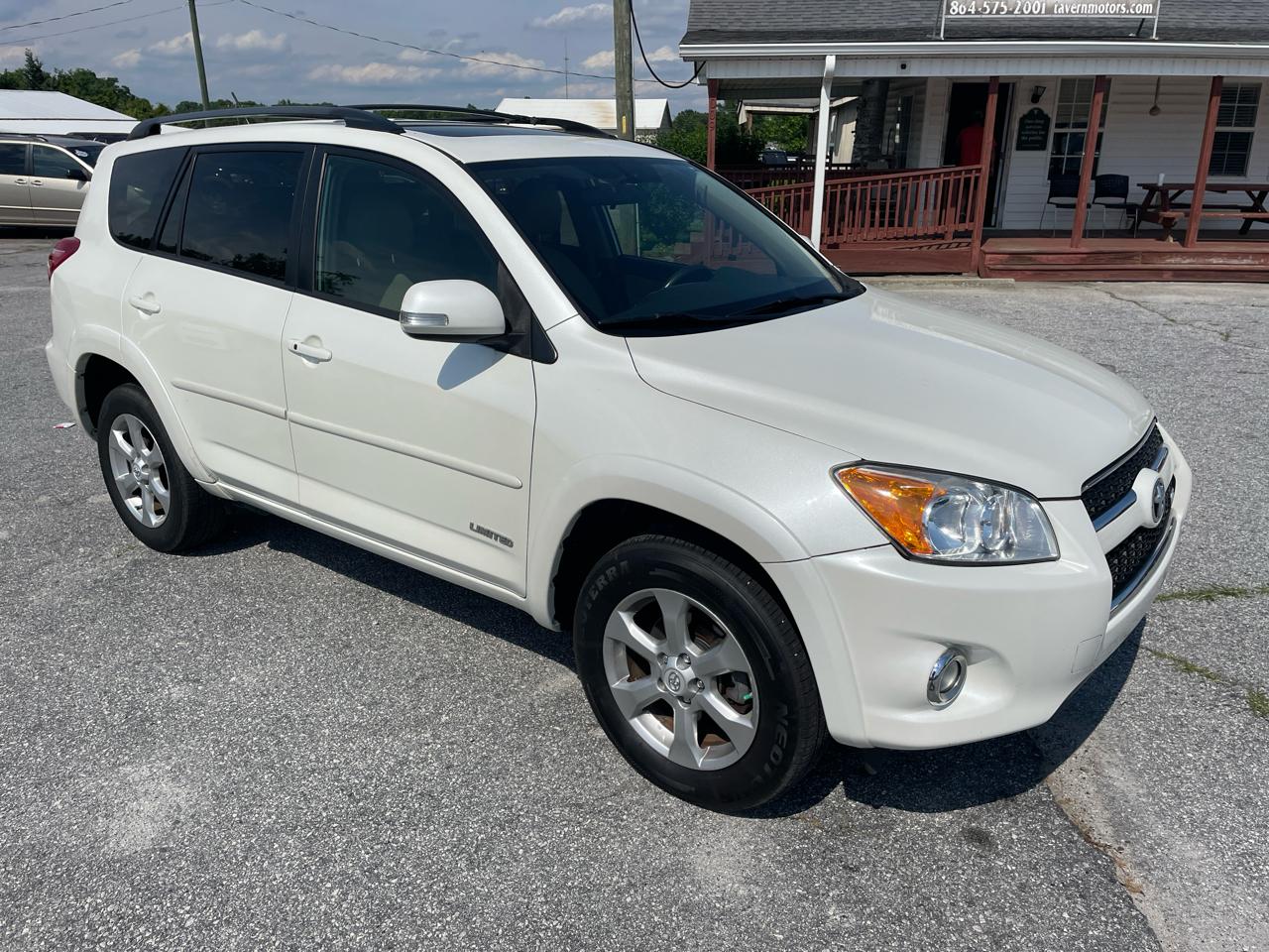 Toyota RAV4 Limited V6 2WD 2010
