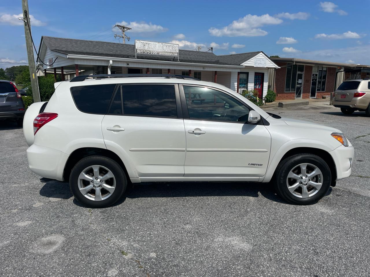 Toyota RAV4 Limited V6 2WD 2010
