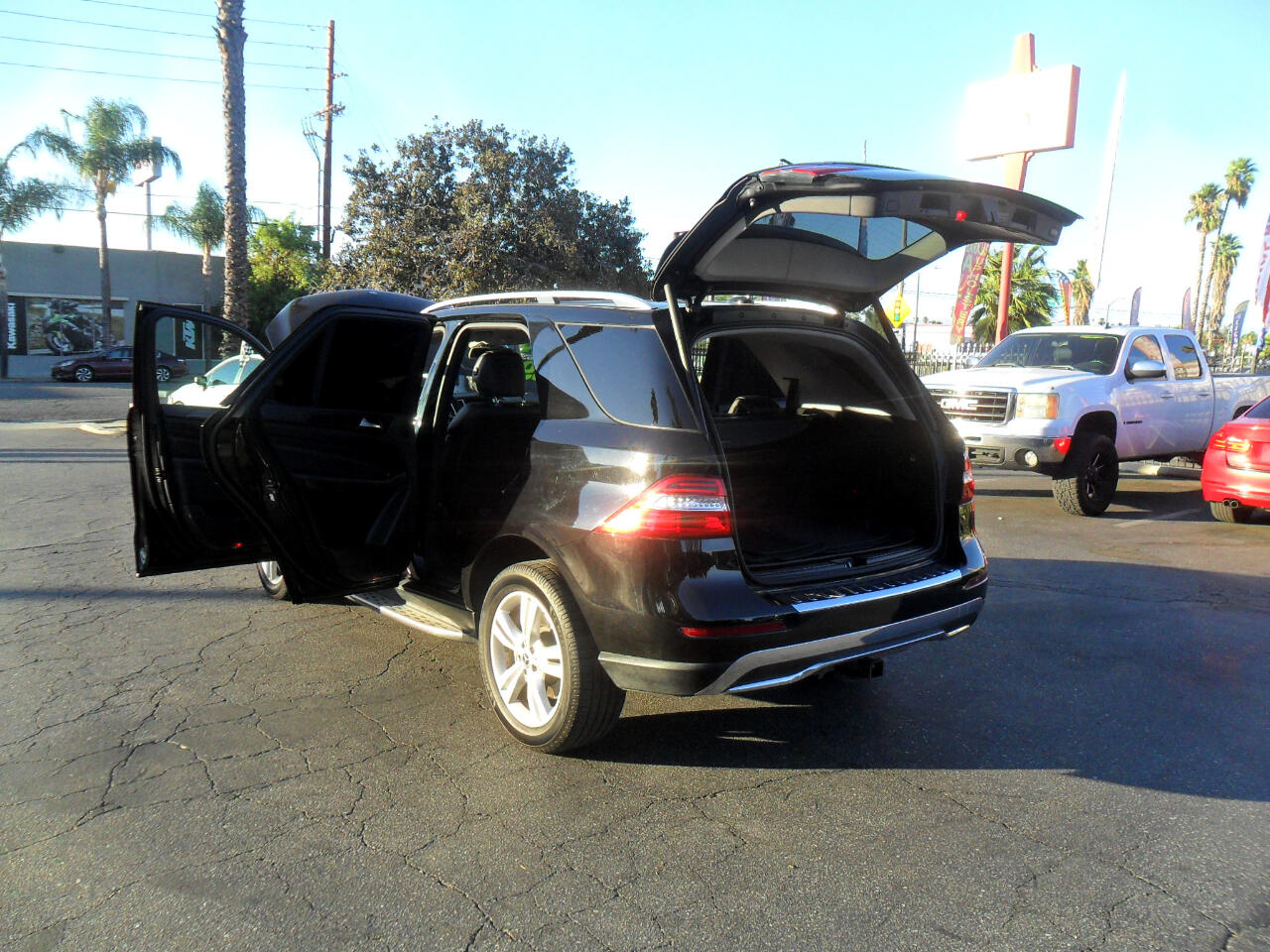 Mercedes-Benz M-Class 4MATIC 4dr ML 350 BlueTEC 2012 Mercedes-Benz M-Class 4MATIC 4dr ML 350 BlueTEC 2012