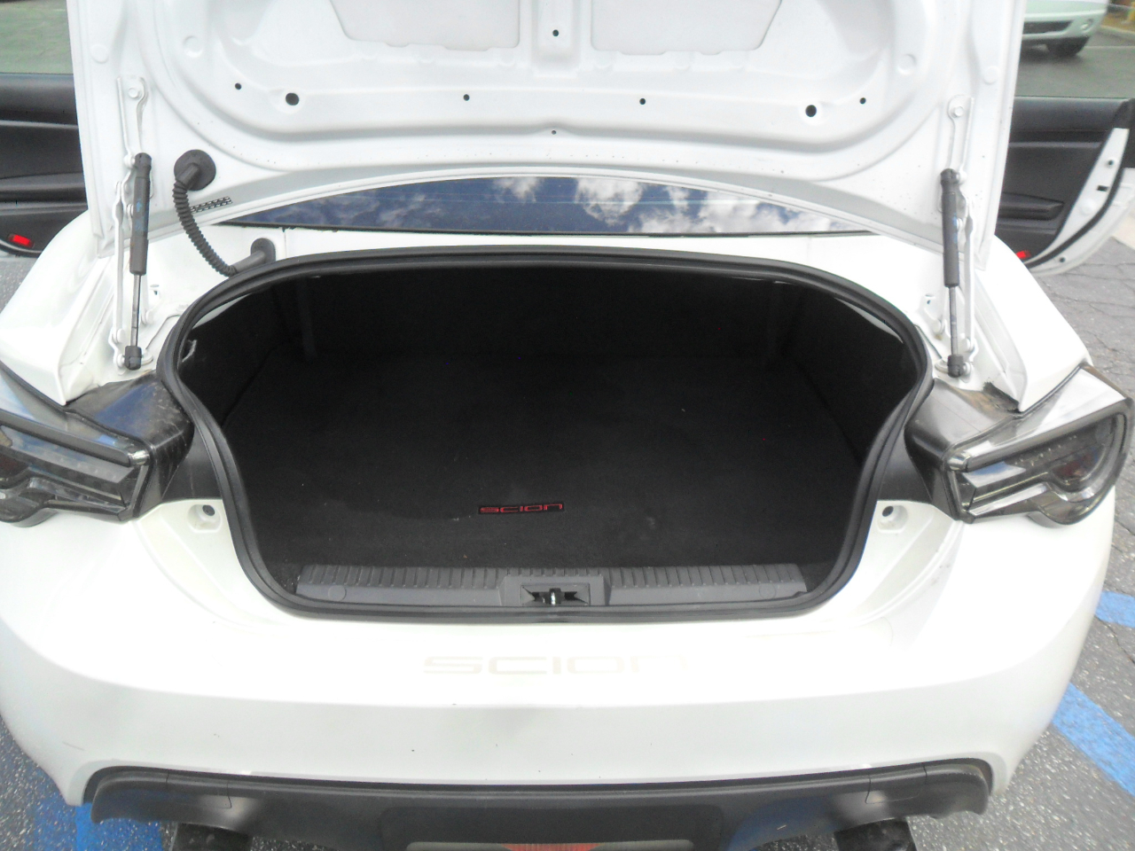 Scion FR-S 2dr Cpe Man (Natl) 2013 Scion FR-S 2dr Cpe Man (Natl) 2013