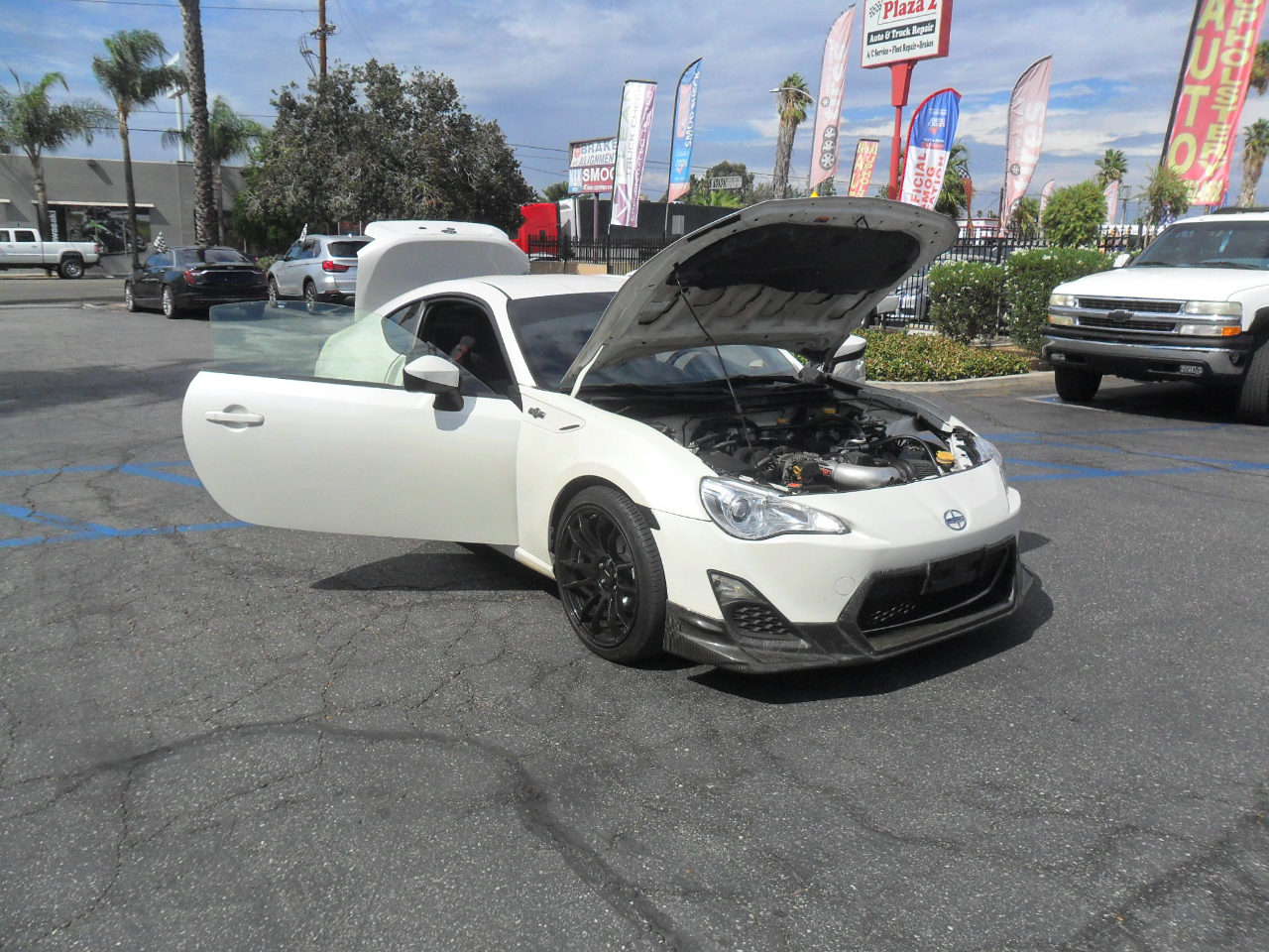 Scion FR-S 2dr Cpe Man (Natl) 2013 Scion FR-S 2dr Cpe Man (Natl) 2013
