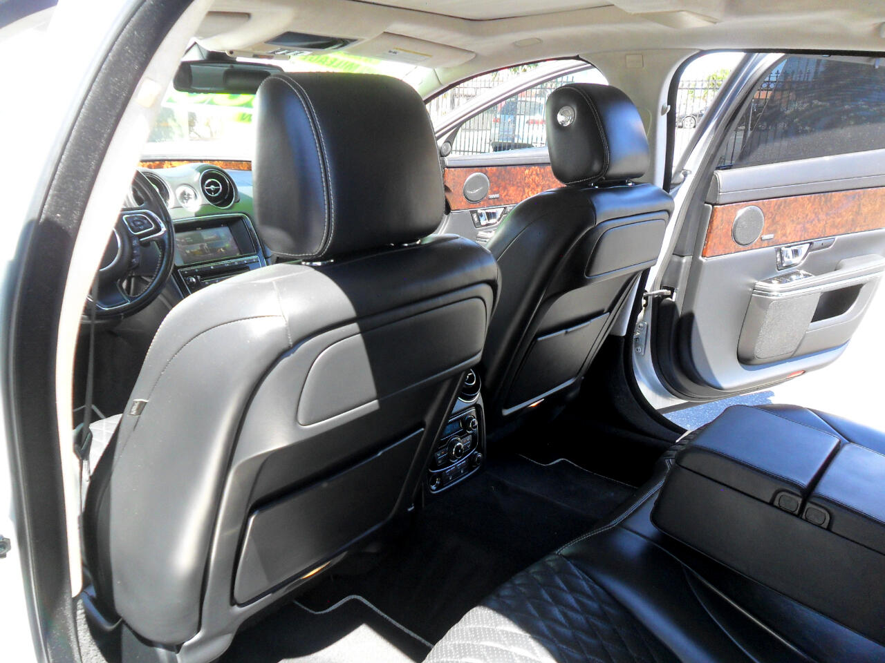 Jaguar XJ XJL Portfolio RWD 2017 Jaguar XJ XJL Portfolio RWD 2017