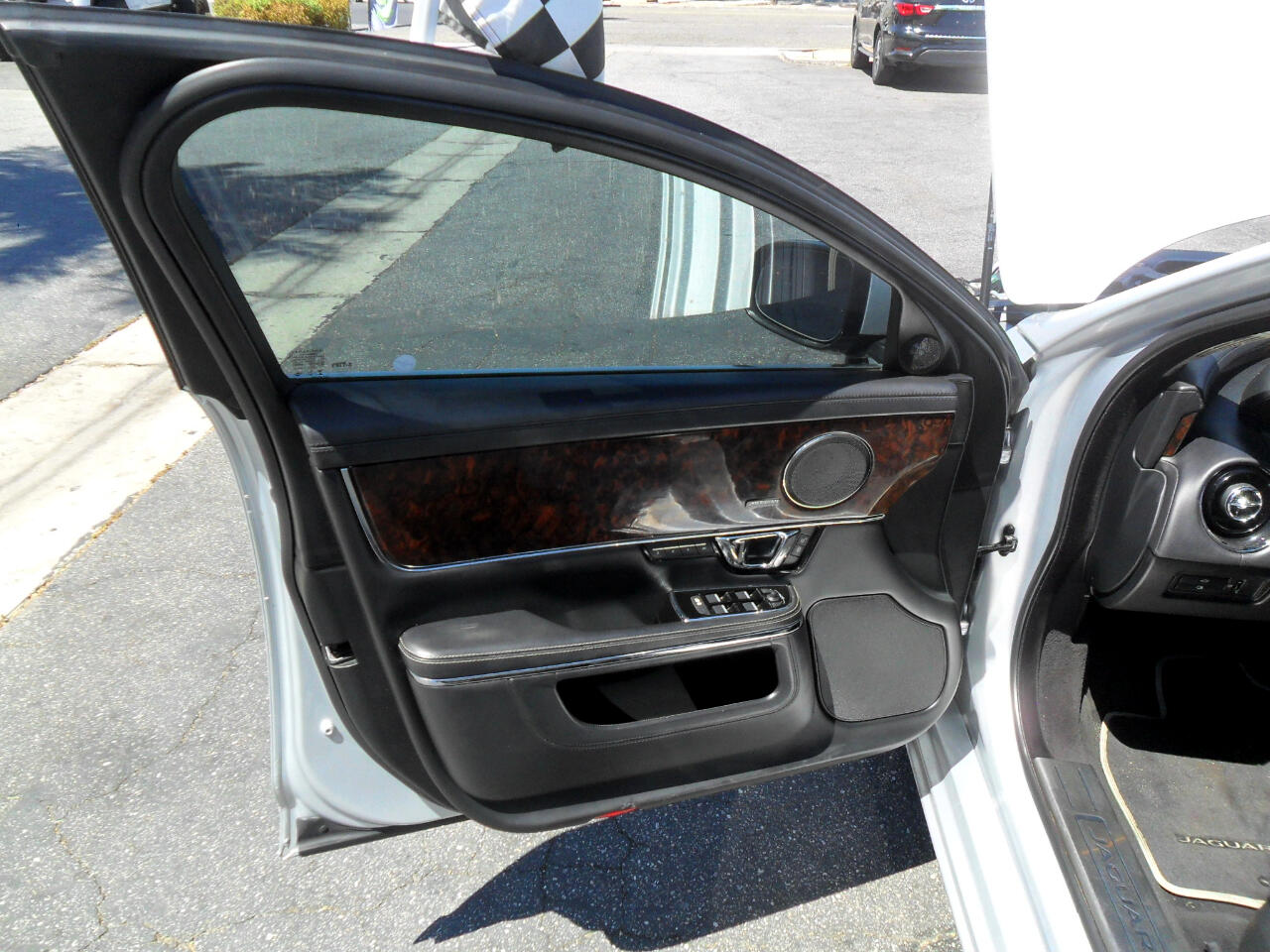 Jaguar XJ XJL Portfolio RWD 2017 Jaguar XJ XJL Portfolio RWD 2017