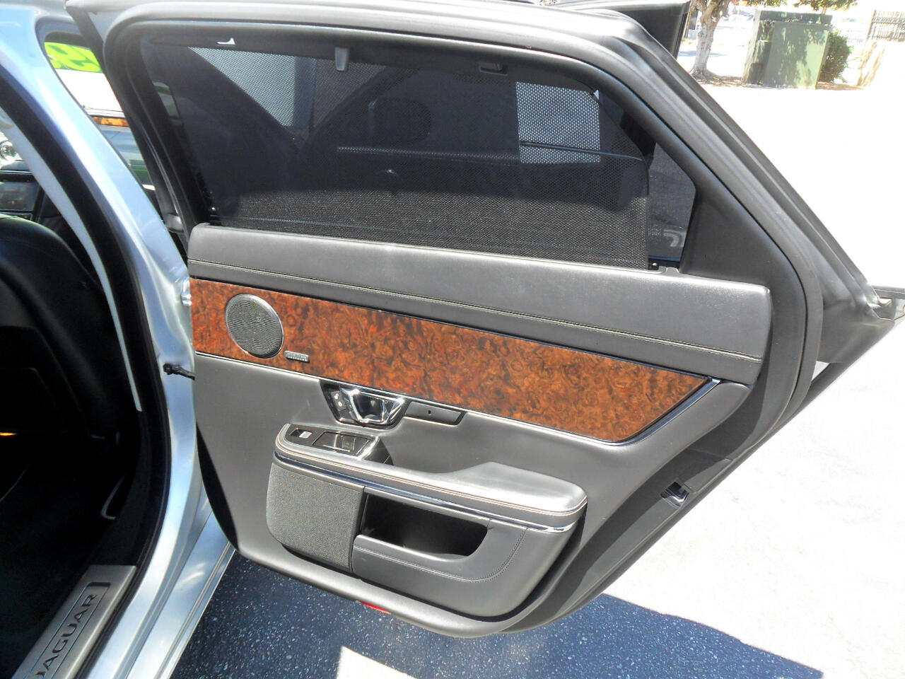 Jaguar XJ XJL Portfolio RWD 2017 Jaguar XJ XJL Portfolio RWD 2017