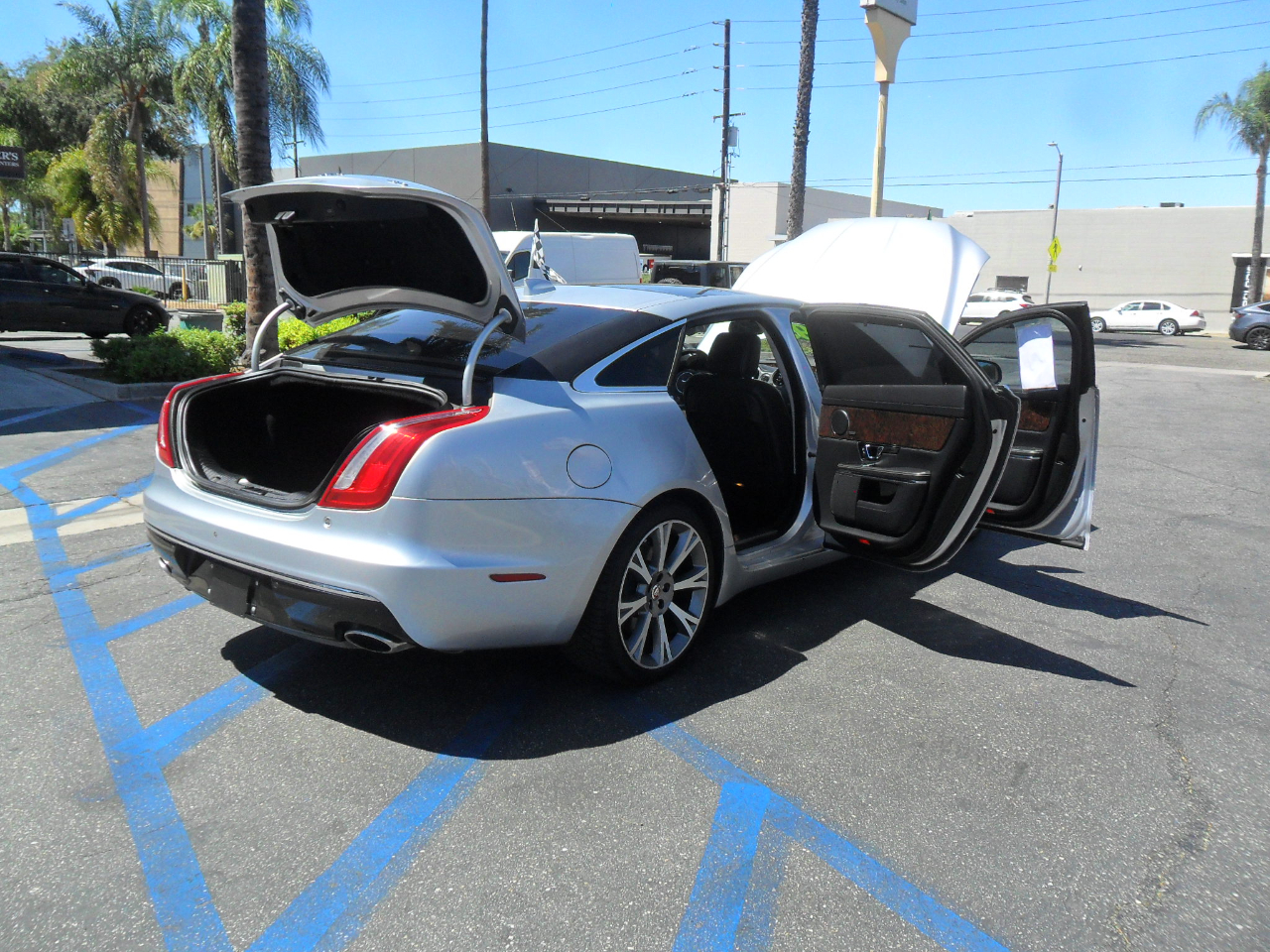 Jaguar XJ XJL Portfolio RWD 2017 Jaguar XJ XJL Portfolio RWD 2017