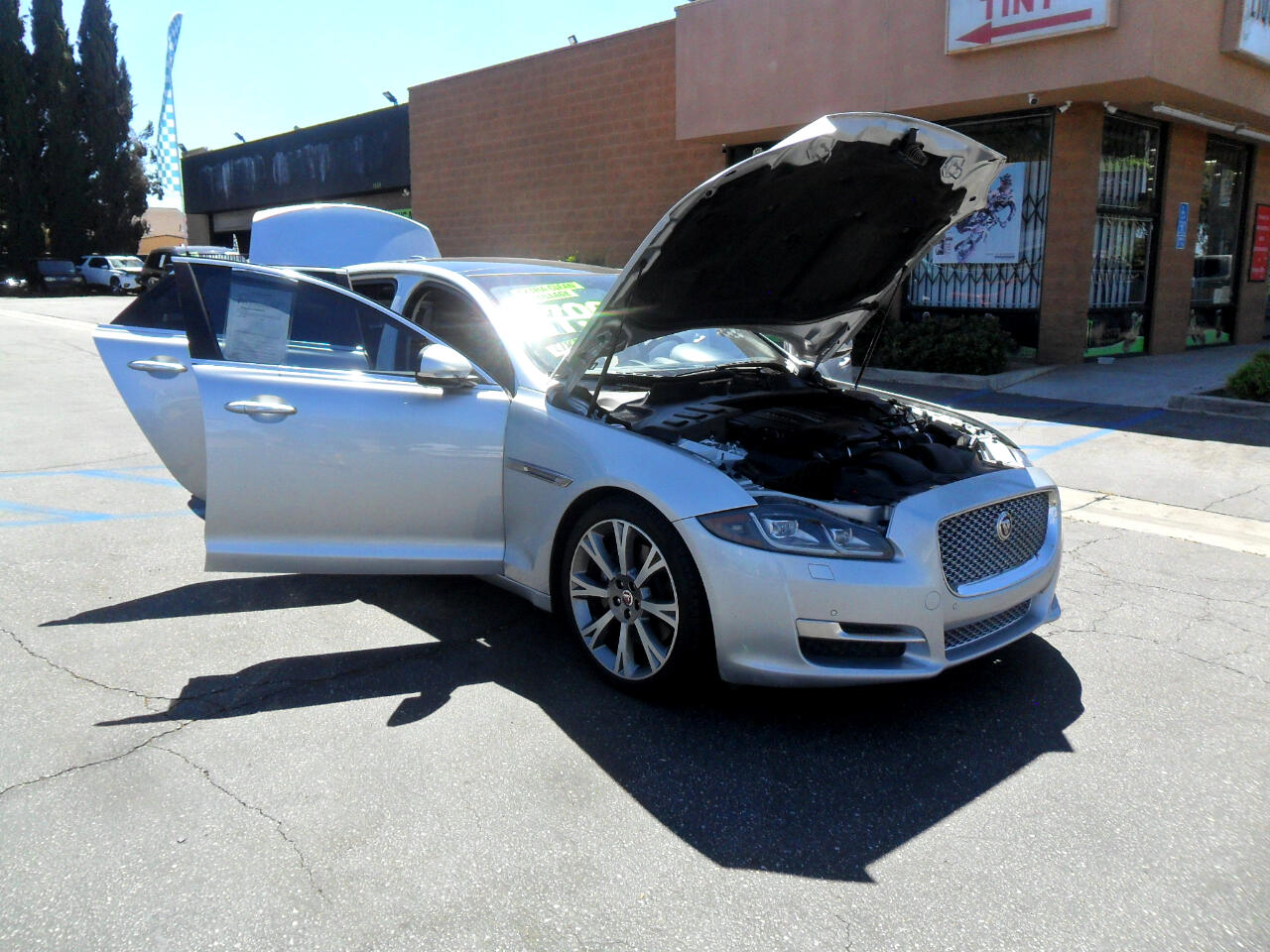 Jaguar XJ XJL Portfolio RWD 2017 Jaguar XJ XJL Portfolio RWD 2017