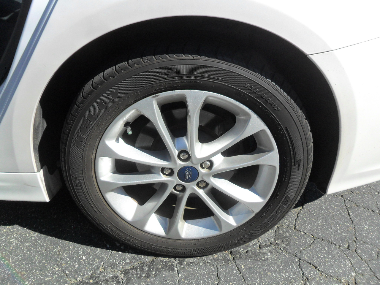 Ford Fusion SE FWD 2019 Ford Fusion SE FWD 2019