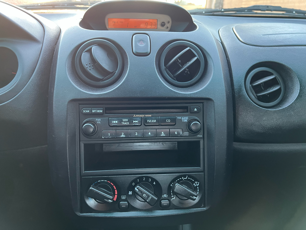 Mitsubishi Eclipse GS 2003 Mitsubishi Eclipse GS 2003