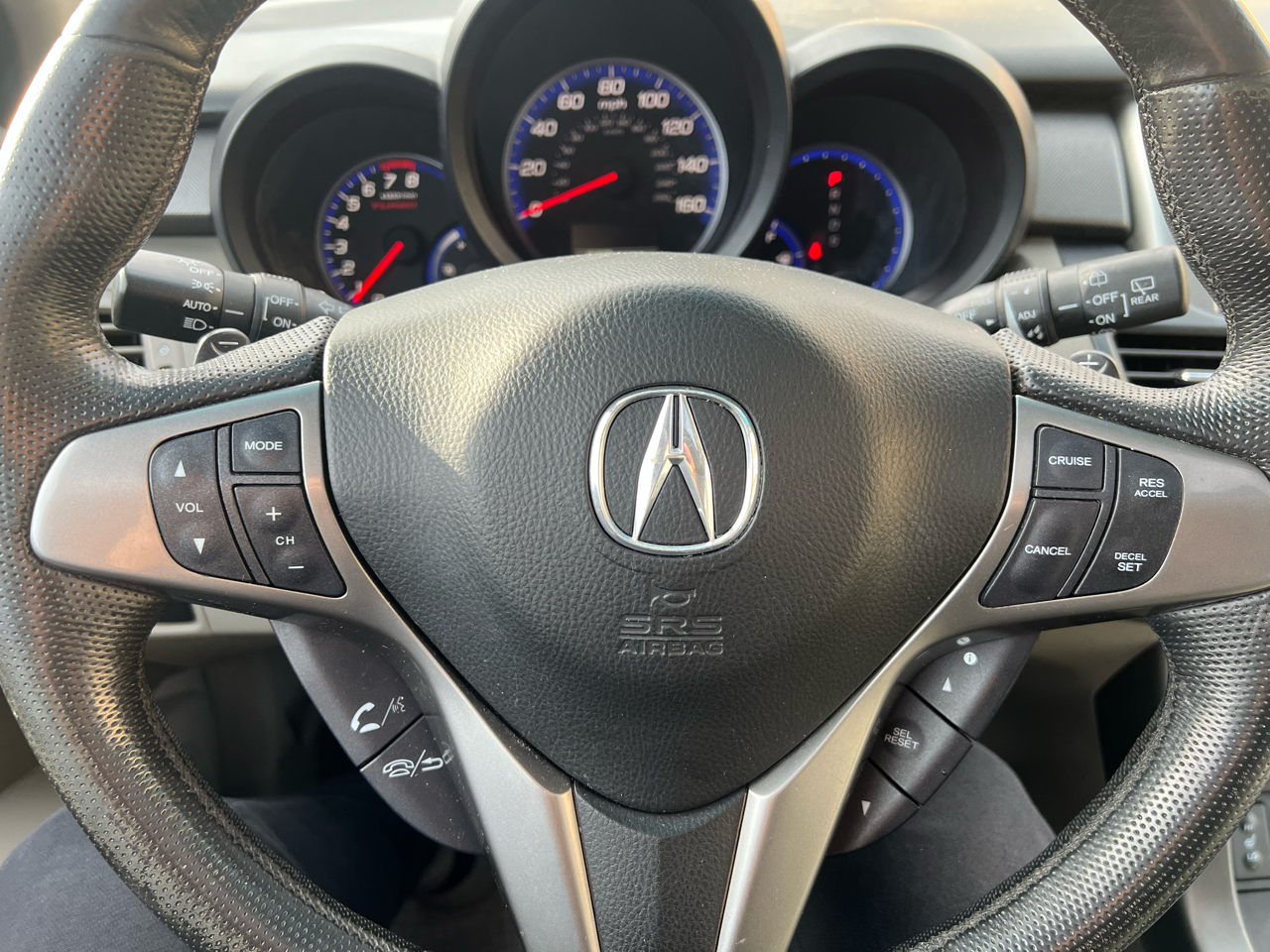 Acura RDX 5-Spd AT SH-AWD with Technology Package 2011