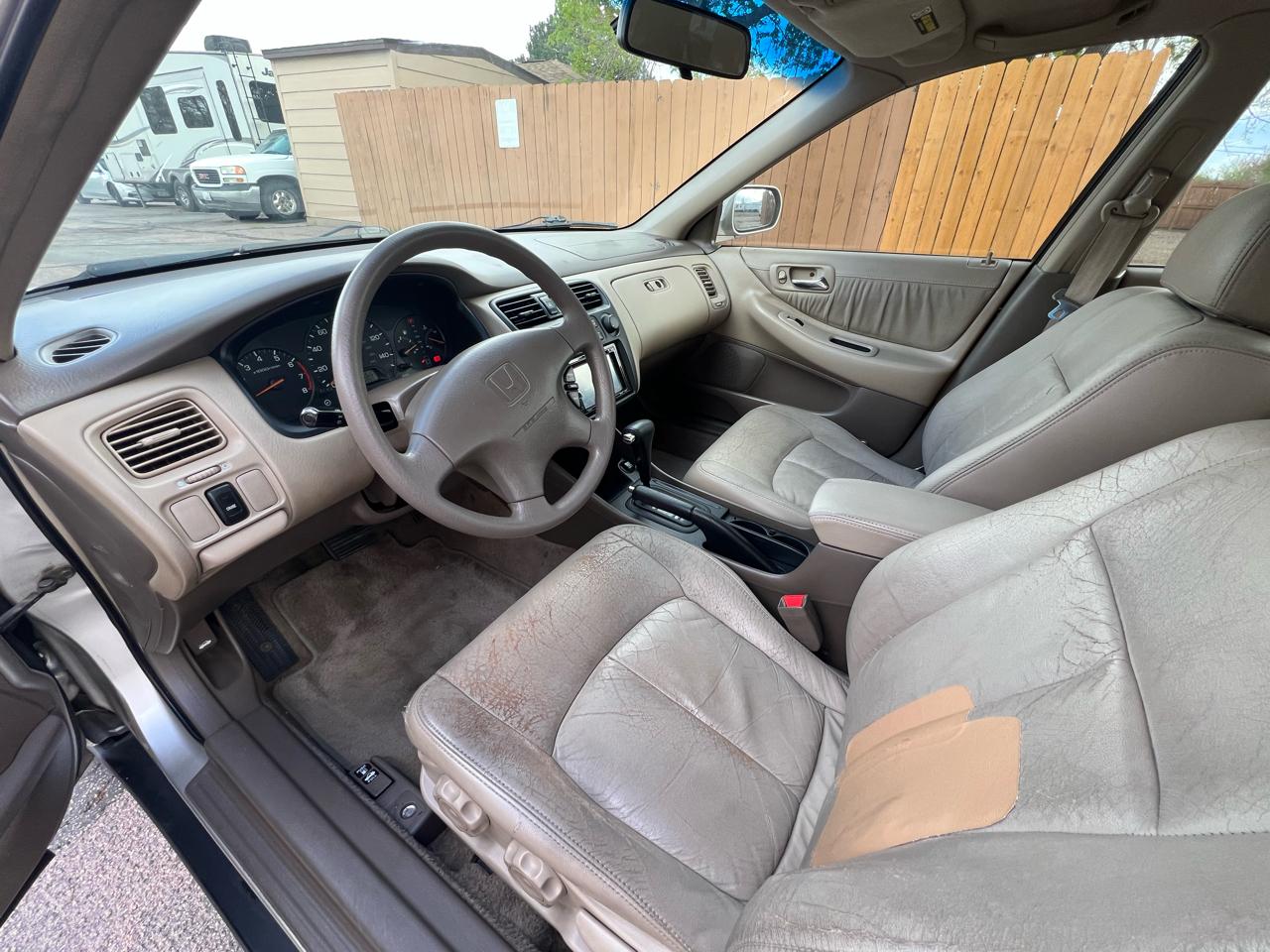 Honda Accord LX sedan 1999