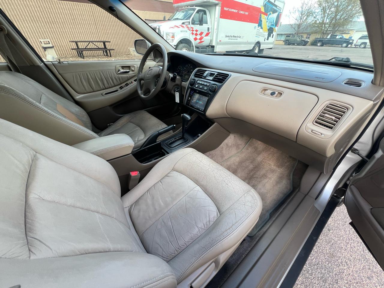 Honda Accord LX sedan 1999