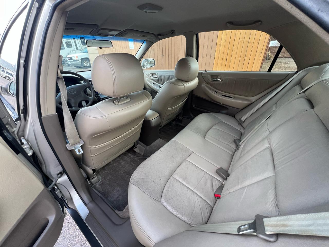 Honda Accord LX sedan 1999