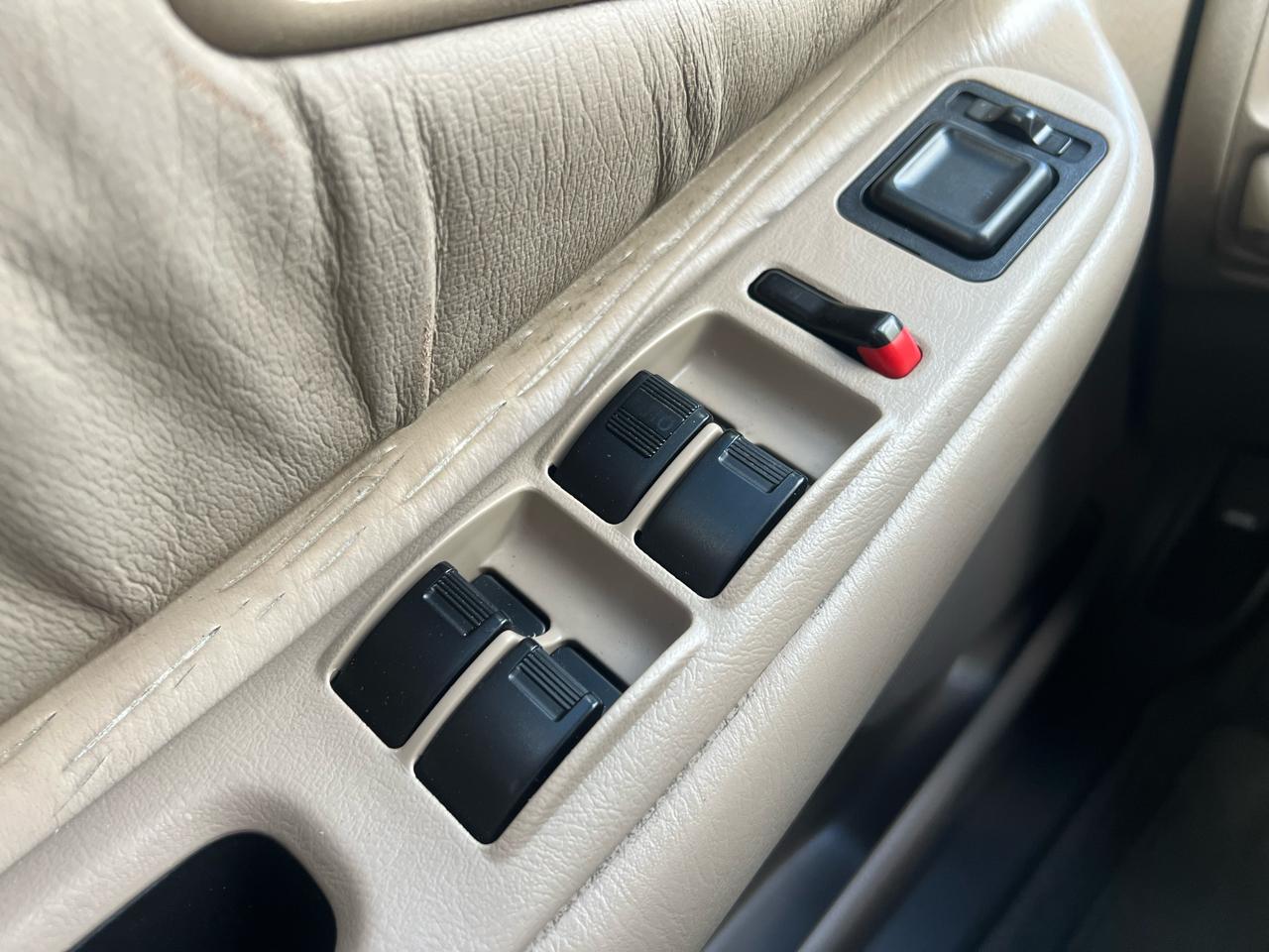 Honda Accord LX sedan 1999