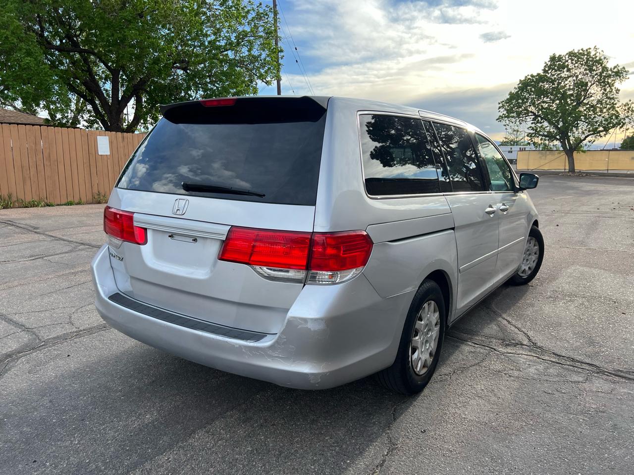 Honda Odyssey LX 2010