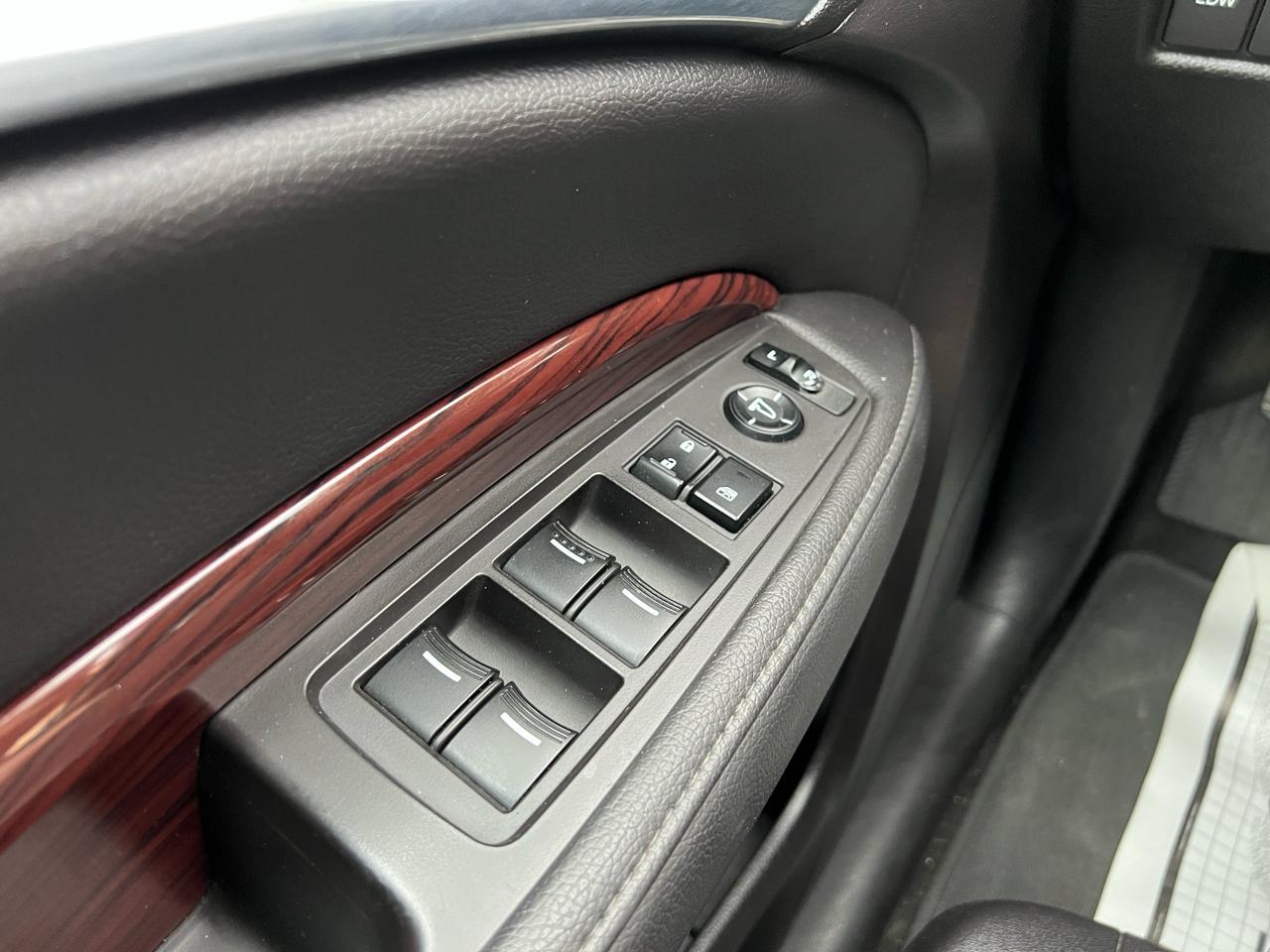 Acura MDX 6-Spd AT w/Tech Package 2015