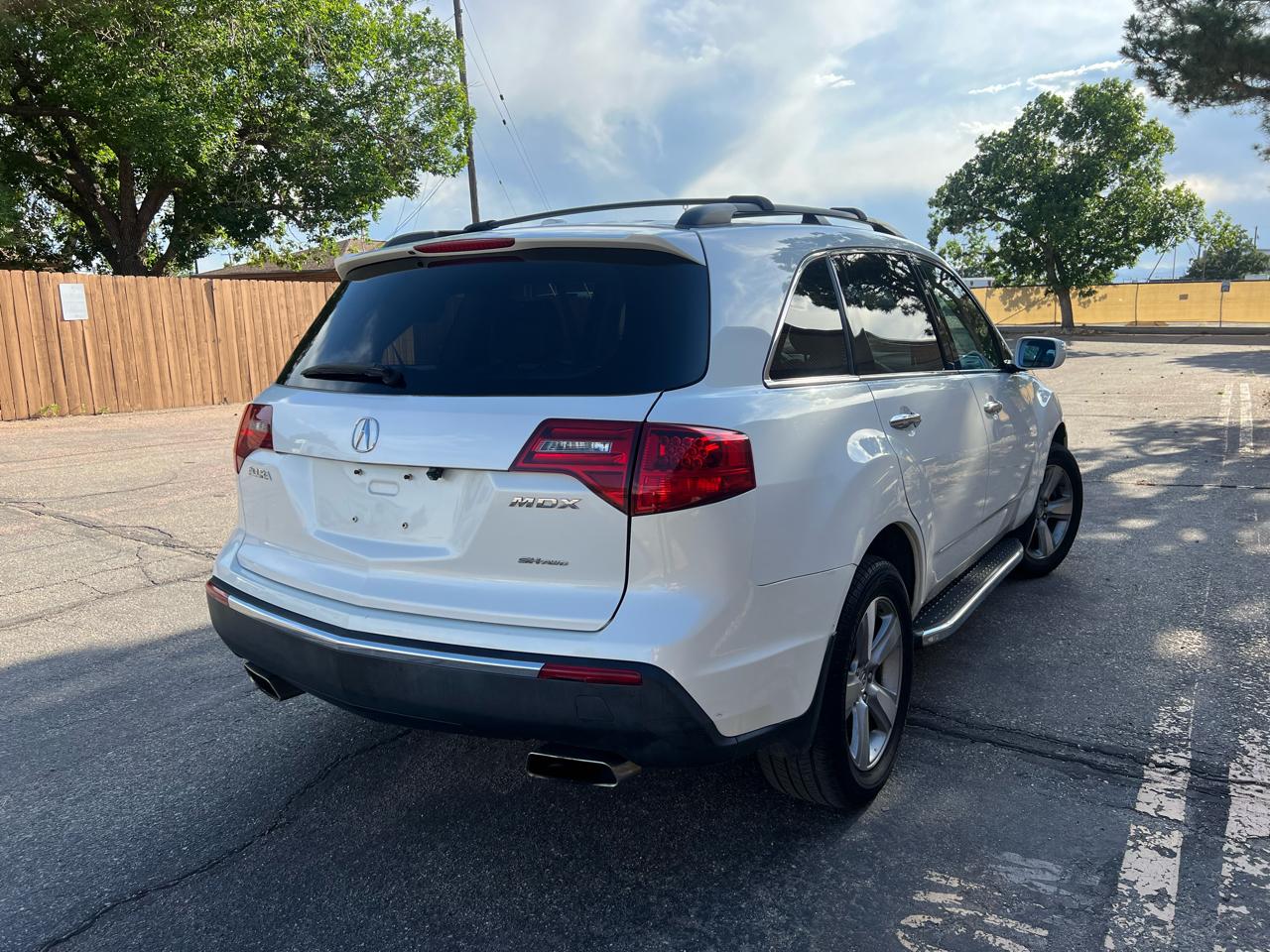 Acura MDX 6-Spd AT w/Tech Package 2011
