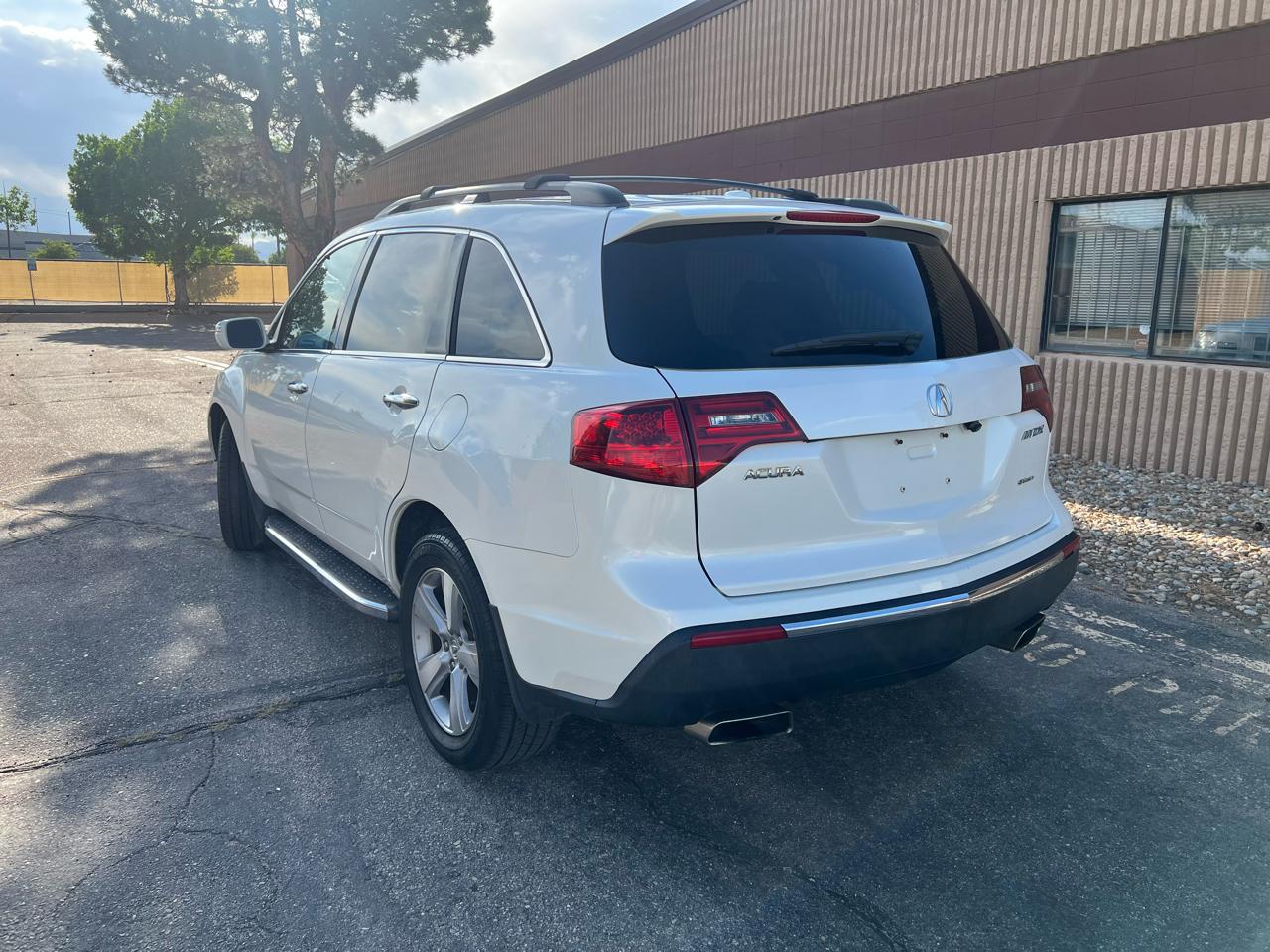 Acura MDX 6-Spd AT w/Tech Package 2011