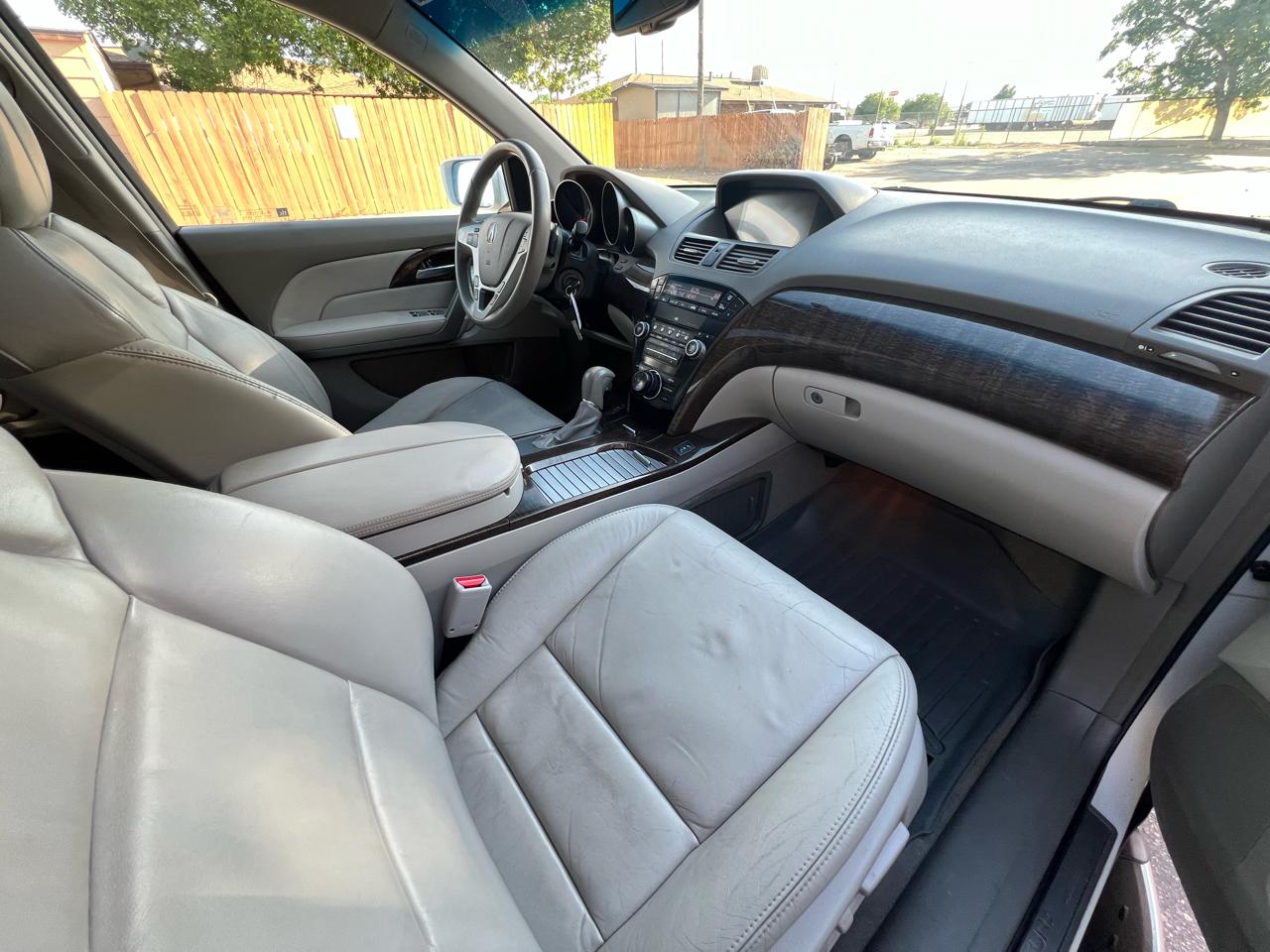 Acura MDX 6-Spd AT w/Tech Package 2011