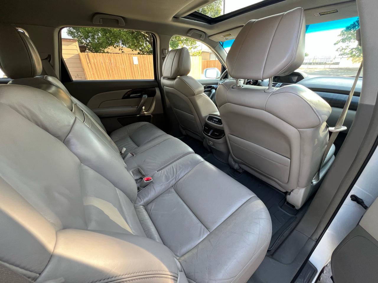 Acura MDX 6-Spd AT w/Tech Package 2011