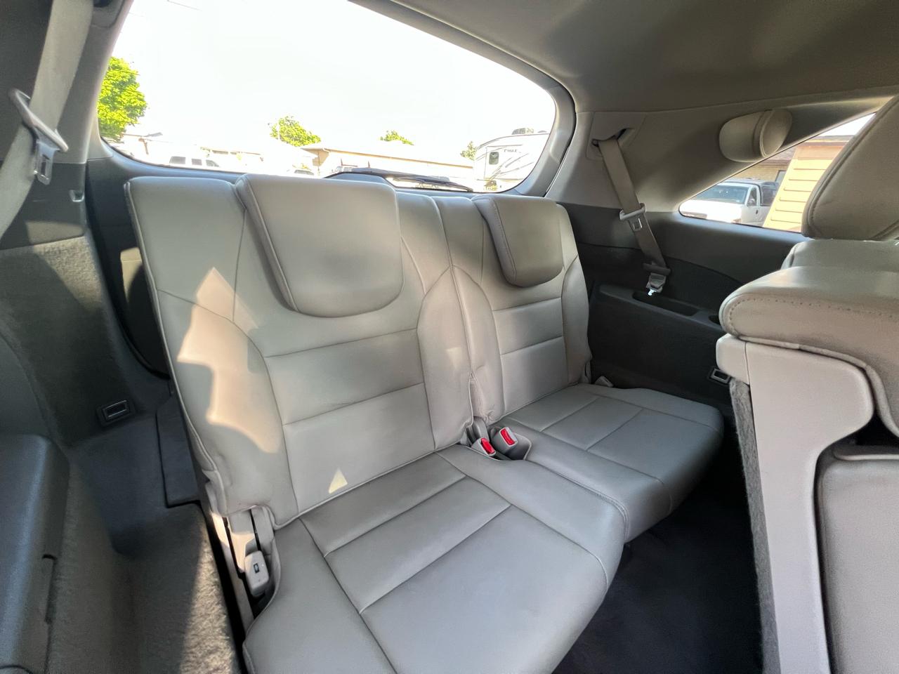 Acura MDX 6-Spd AT w/Tech Package 2011