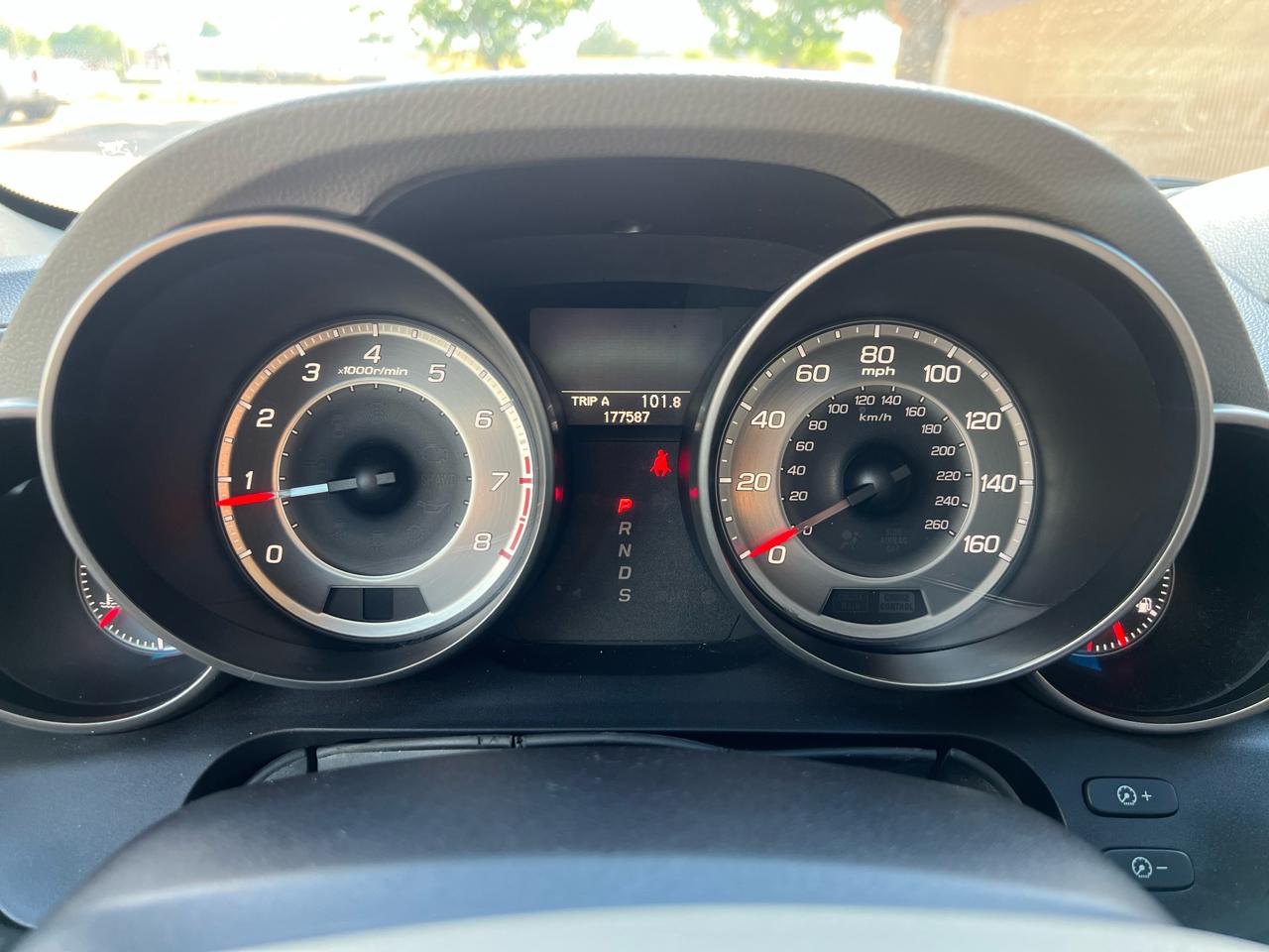 Acura MDX 6-Spd AT w/Tech Package 2011