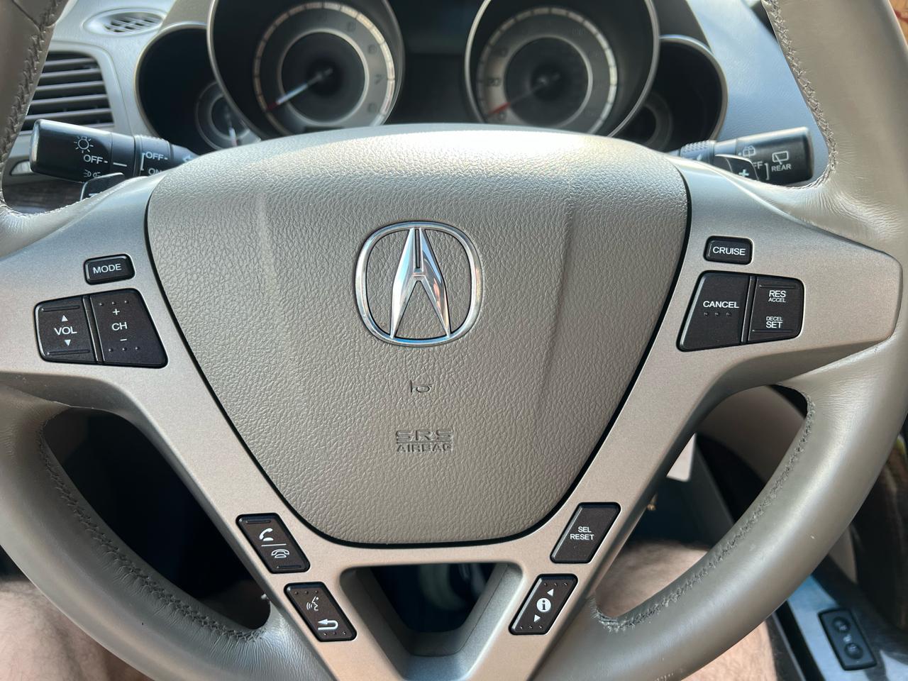 Acura MDX 6-Spd AT w/Tech Package 2011
