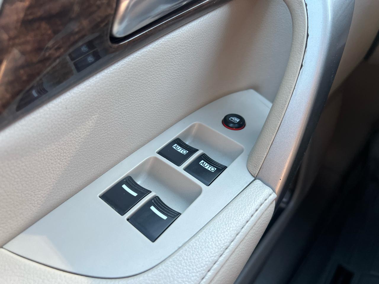 Acura MDX 6-Spd AT w/Tech Package 2011
